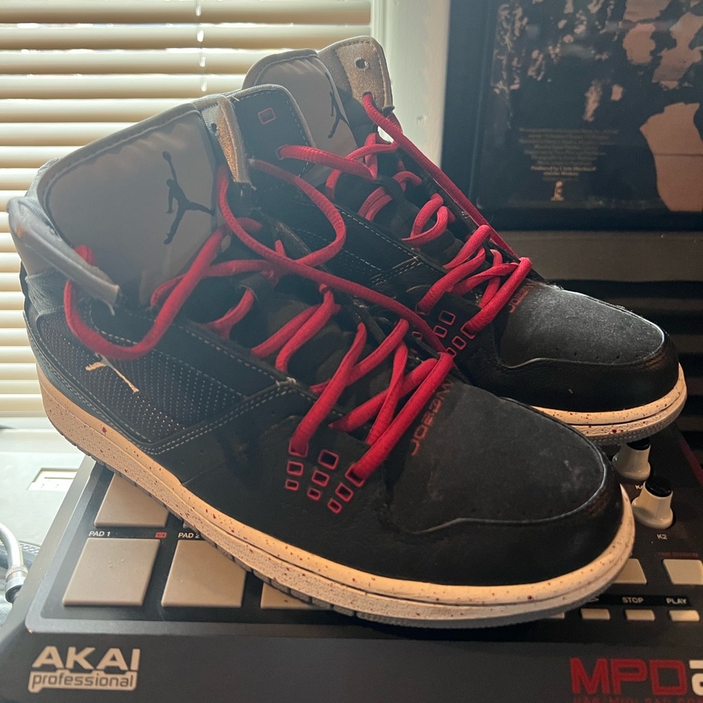 Used Nike size 9.5